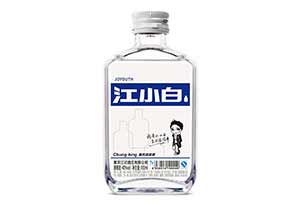 清香白酒有多“清”？三位大师独家“云鉴”揭秘2.jpg