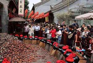 1.jpg 摔碗酒的起源,摔碗酒是白洒吗?1.jpg