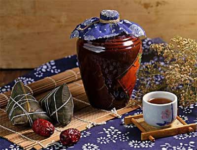 传统习俗端午节喝什么酒，喝菖蒲酒(雄黄酒因有毒已被禁止)2.jpg