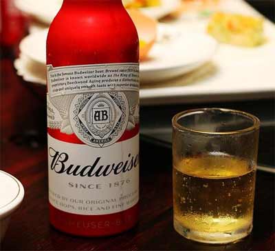喝百威容易上头的原因-很可能买到假酒或临期产品4.jpg
