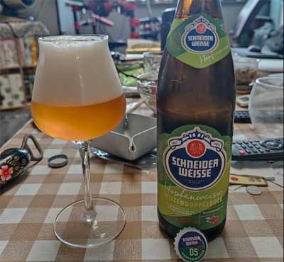施耐德5号啤酒好不好喝，口感独特少见的啤酒花加强德式小麦3.jpg