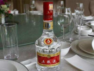近十年五粮液出厂价格表，889比肩茅台969但成交价却相距甚远4.jpg