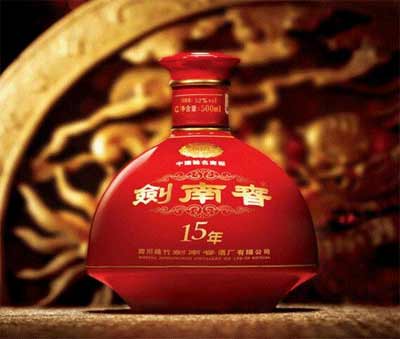 水井坊和剑南春哪个好，送人宴请选剑南春/自己喝摆台选瓶子坊4.jpg