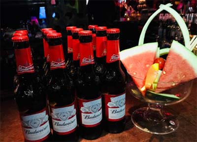 酒吧常见的5种啤酒，科罗娜和百威最常见高端大气上档次2.jpg